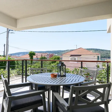 Ursa Apartment
